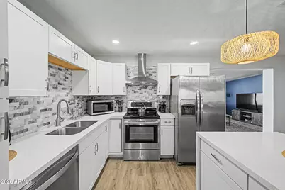 955 E Marigold Lane, Tempe, AZ 85288 - Photo 2