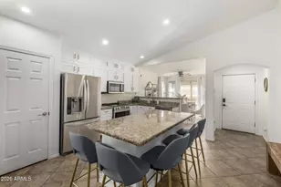 2327 S 65th Ln, Phoenix, AZ 85043 - Photo 12