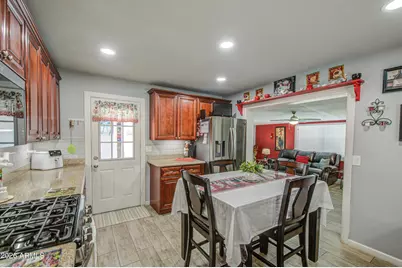 1652 W 2nd Street, Mesa, AZ 85201 - Photo 14