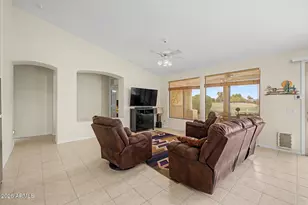 1038 S Palomino Creek Dr, Gilbert, AZ 85296 - Photo 14