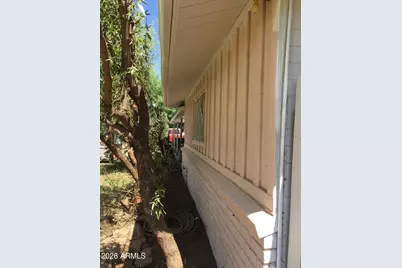 323 E Rose Lane, Phoenix, AZ 85012 - Photo 16