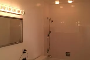 323 E Rose Ln, Phoenix, AZ 85012 - Photo 20