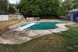 323 E Rose Ln, Phoenix, AZ 85012 - Photo 8