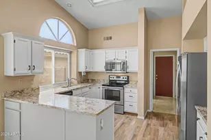 9022 W Sequoia Dr, Peoria, AZ 85382 - Photo 12