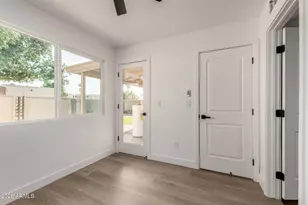 8761 W Meadow Dr, Peoria, AZ 85382 - Photo 10