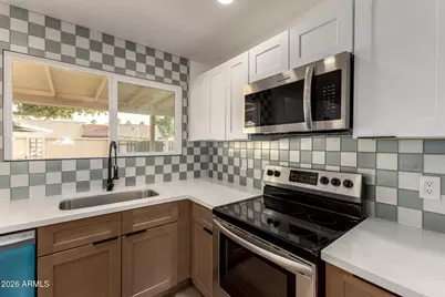 8761 W Meadow Drive, Peoria, AZ 85382 - Photo 6