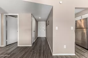 2101 W Pontiac Dr, Phoenix, AZ 85027 - Photo 4