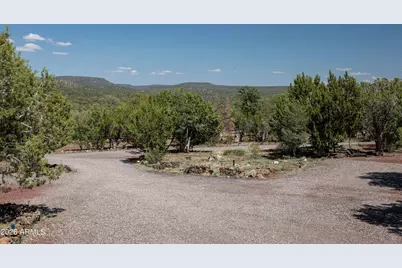 42320 N Walk About Trail, Seligman, AZ 86337 - Photo 6