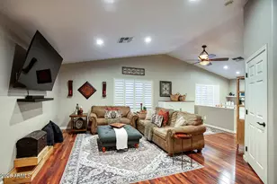 4080 E Laurel Ave, Gilbert, AZ 85234 - Photo 14