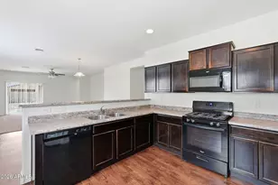8141 W Encinas Ln, Phoenix, AZ 85043 - Photo 12
