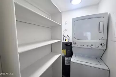 725 W 1st Avenue #Apt 201, Mesa, AZ 85210 - Photo 2