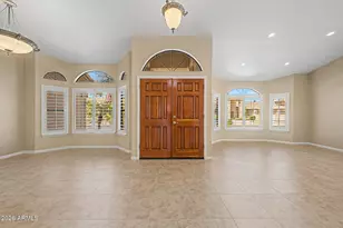 1043 W Iris Dr, Gilbert, AZ 85233 - Photo 6