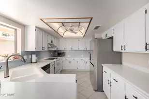 26031 S Eastlake Dr, Sun Lakes, AZ 85248 - Photo 4