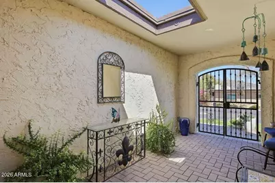 6043 E Lewis Avenue, Scottsdale, AZ 85257 - Photo 2