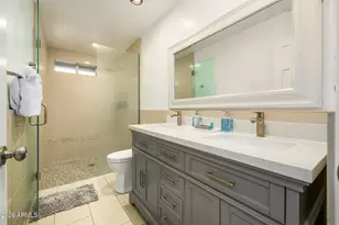 5402 E Laurel Ln, Scottsdale, AZ 85254 - Photo 22