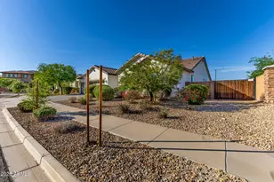 18940 W Mercer Ln, Surprise, AZ 85388 - Photo 8