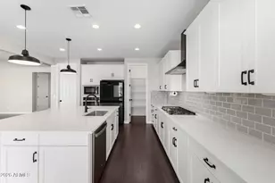 18940 W Mercer Ln, Surprise, AZ 85388 - Photo 22