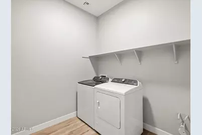 7762 W Hayward Avenue, Glendale, AZ 85303 - Photo 8