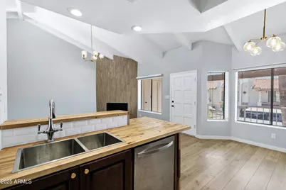 1017 E Maryland Avenue #236, Phoenix, AZ 85014 - Photo 10