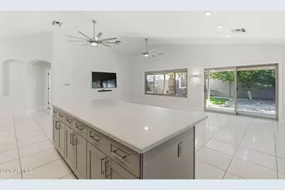 8817 W Salter Drive, Peoria, AZ 85382 - Photo 10