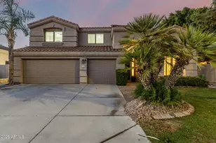 714 W Desert Broom Dr, Chandler, AZ 85248 - Photo 1