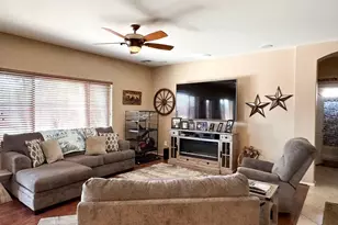 1863 N Westfall Ln, Casa Grande, AZ 85122 - Photo 4