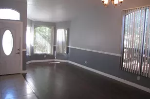 2315 S Peppertree Dr, Gilbert, AZ 85295 - Photo 4