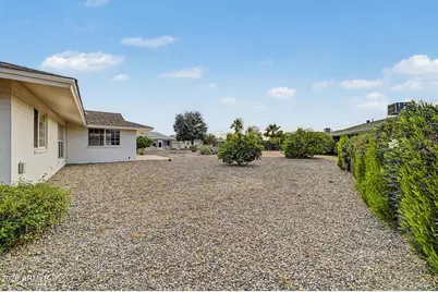 10338 W Caron Drive, Sun City, AZ 85351 - Photo 36