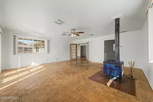 10338 W Caron Dr, Sun City, AZ 85351 - Photo 16