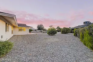 10338 W Caron Dr, Sun City, AZ 85351 - Photo 32