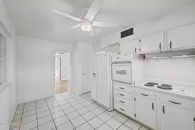 10338 W Caron Drive, Sun City, AZ 85351 - Photo 10