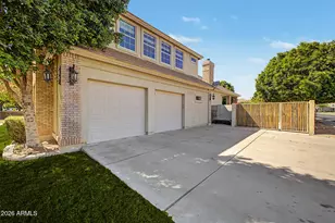 2266 E Mallory Cir, Mesa, AZ 85213 - Photo 6
