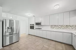 3907 E Mulberry Dr, Phoenix, AZ 85018 - Photo 12