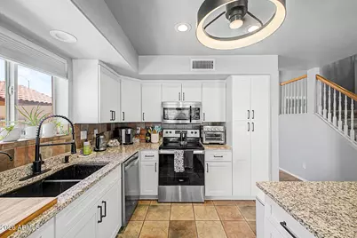 524 W Naranja Avenue, Mesa, AZ 85210 - Photo 8