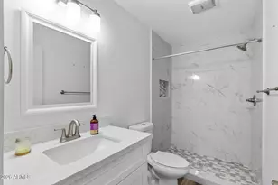 2327 N 31st St, Phoenix, AZ 85008 - Photo 44