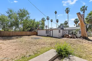 2327 N 31st St, Phoenix, AZ 85008 - Photo 52