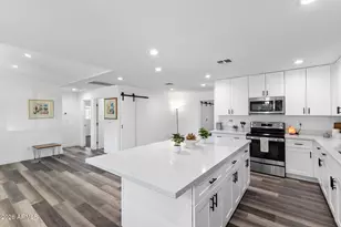 2327 N 31st St, Phoenix, AZ 85008 - Photo 24