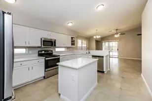 1233 S Colonial Dr, Gilbert, AZ 85296 - Photo 6