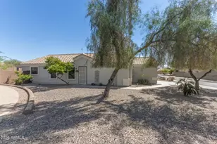 993 S 239th Dr, Buckeye, AZ 85326 - Photo 4