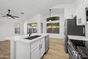 14943 W Port Royale Ln, Surprise, AZ 85379 - Photo 12