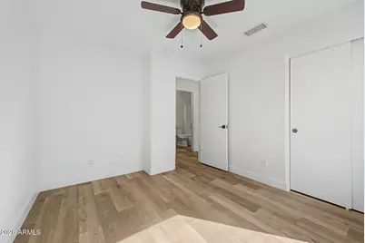 14943 W Port Royale Lane, Surprise, AZ 85379 - Photo 18