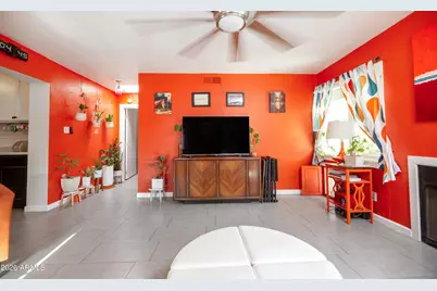 935 E Oregon Avenue, Phoenix, AZ 85014 - Photo 20