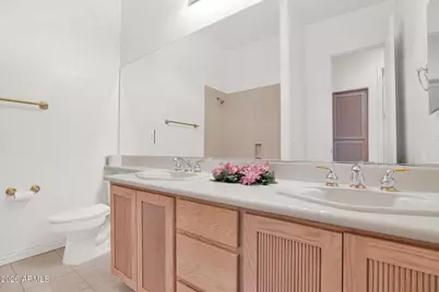 18 E Paint Your Wagon Trail, Phoenix, AZ 85085 - Photo 8