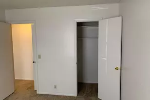 8135 W Krall St, Glendale, AZ 85303 - Photo 2