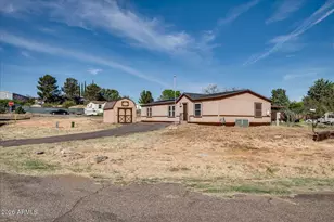 13861 S Spring Ln, Mayer, AZ 86333 - Photo 2