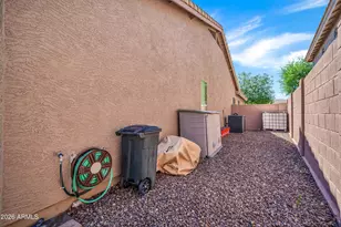 2214 W Hedgehog Pl, Phoenix, AZ 85085 - Photo 38