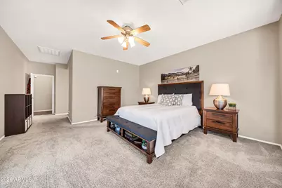2214 W Hedgehog Place, Phoenix, AZ 85085 - Photo 16