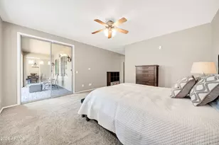 2214 W Hedgehog Pl, Phoenix, AZ 85085 - Photo 18