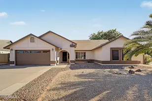 4303 E Janice Wy, Phoenix, AZ 85032 - Photo 2