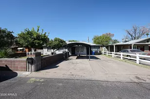 2816 N 33rd Pl, Phoenix, AZ 85008 - Photo 2